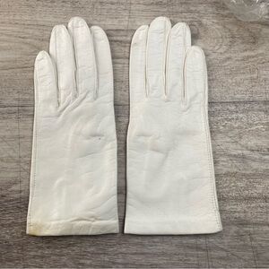 Vintage Women’s Real Kid Leather Gloves Fownes Size 6.5 Silk Lined Wrist White